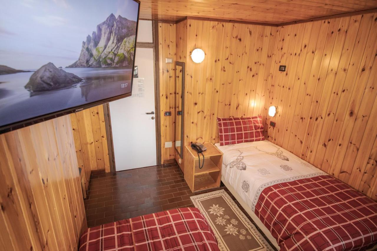 Albergo Quarto Pirovano Gebirgspass Stilfser Joch Exterior foto