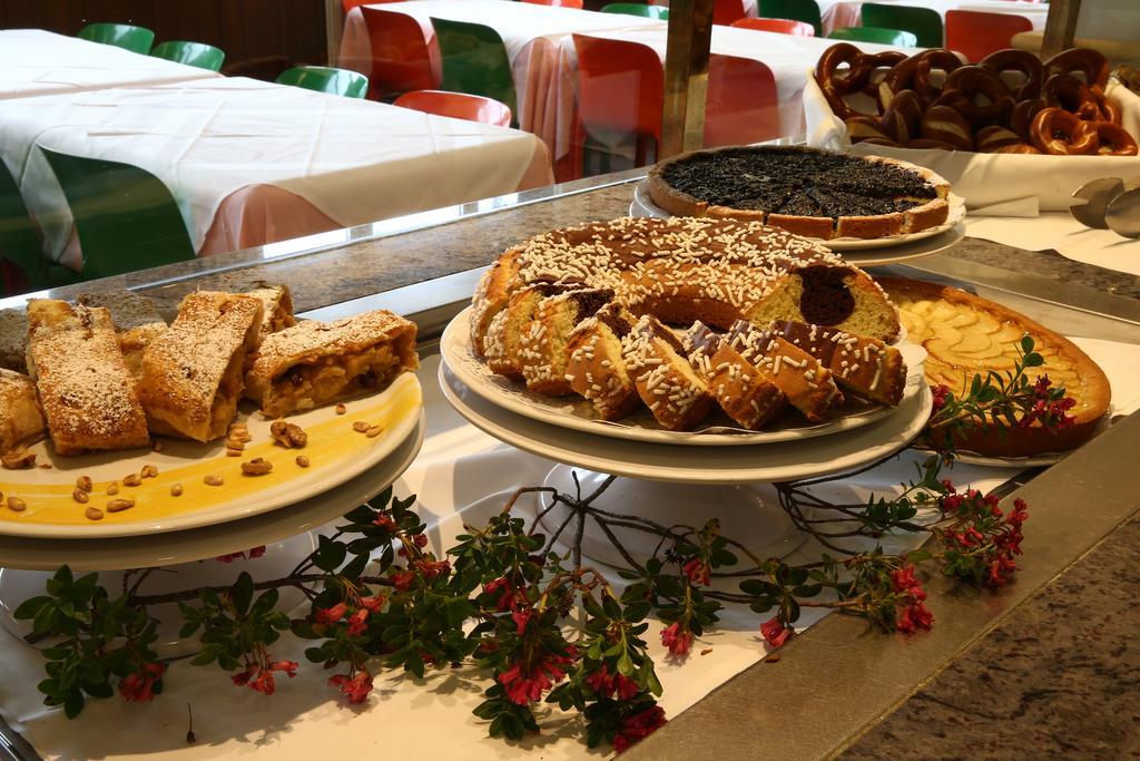 Albergo Quarto Pirovano Gebirgspass Stilfser Joch Exterior foto