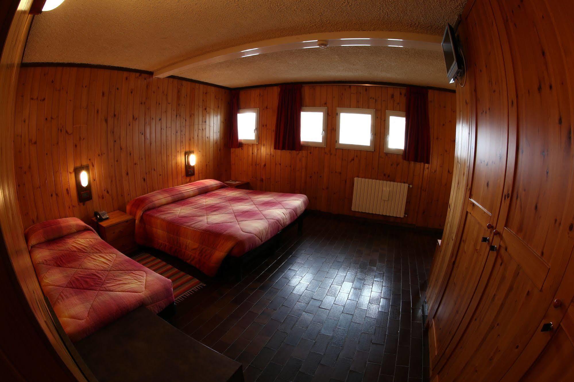 Albergo Quarto Pirovano Gebirgspass Stilfser Joch Exterior foto