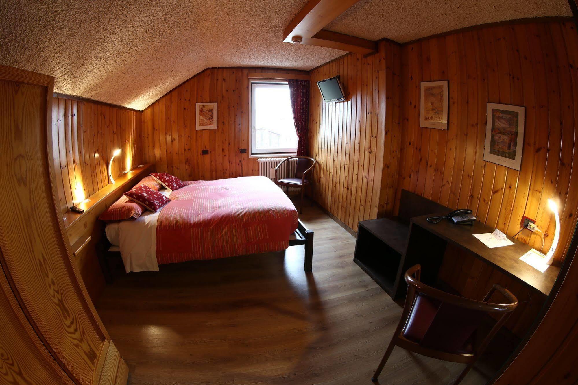 Albergo Quarto Pirovano Gebirgspass Stilfser Joch Exterior foto